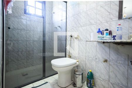 Casa para alugar com 360m², 4 quartos e 6 vagasBanheiro da suíte 2