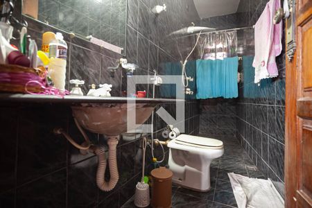 Casa para alugar com 360m², 4 quartos e 6 vagasBanheiro da suíte 4