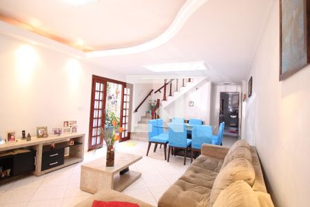 Casa à venda com 240m², 3 quartos e 2 vagasSala