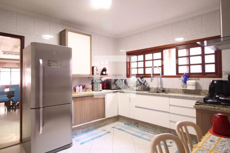 Casa à venda com 240m², 3 quartos e 2 vagasCozinha