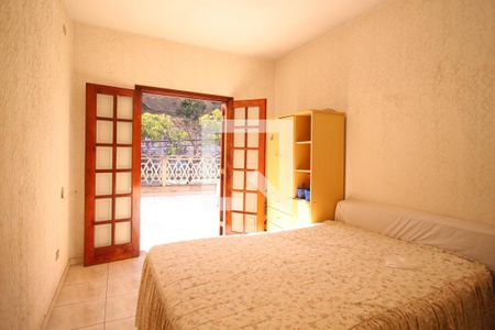 Casa à venda com 240m², 3 quartos e 2 vagasQuarto 2