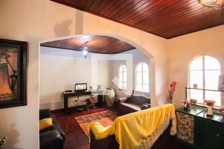 Sala 1 de casa à venda com 6 quartos, 300m² em Vila Campanela, São Paulo