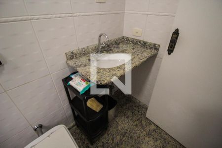 Casa à venda com 300m², 6 quartos e 2 vagasBanheiro da Suíte 2