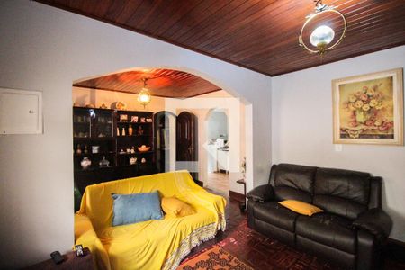 Sala 1 de casa à venda com 6 quartos, 300m² em Vila Campanela, São Paulo