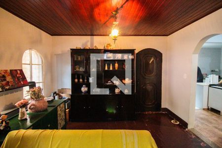 Sala 1 de casa à venda com 6 quartos, 300m² em Vila Campanela, São Paulo