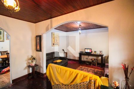 Sala 1 de casa à venda com 6 quartos, 300m² em Vila Campanela, São Paulo