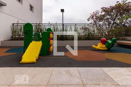 Apartamento para alugar com 38m², 2 quartos e 1 vaga Apartamento para alugar com 38m², 2 quartos e 1 vagaÁrea Comum - Playground