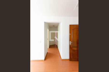 Apartamento para alugar com 65m², 2 quartos e sem vaga Apartamento para alugar com 65m², 2 quartos e sem vagaCorredor