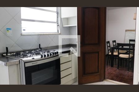 Apartamento à venda com 190m², 4 quartos e 3 vagas Apartamento à venda com 190m², 4 quartos e 3 vagasCozinha