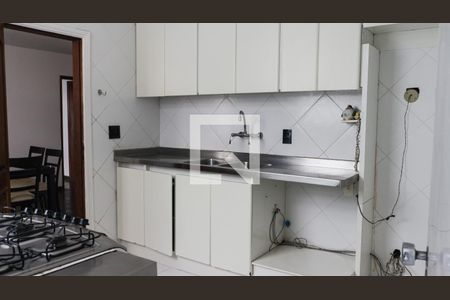 Apartamento à venda com 190m², 4 quartos e 3 vagas Apartamento à venda com 190m², 4 quartos e 3 vagasCozinha