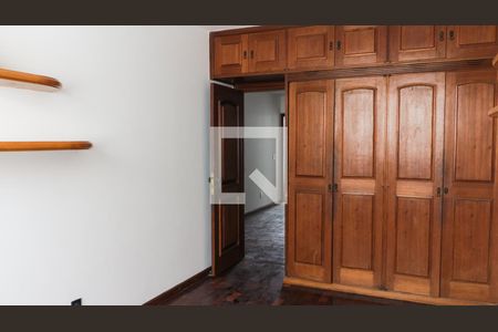 Apartamento à venda com 190m², 4 quartos e 3 vagas Apartamento à venda com 190m², 4 quartos e 3 vagasQuarto 3