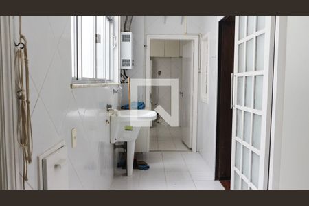 Apartamento à venda com 190m², 4 quartos e 3 vagas Apartamento à venda com 190m², 4 quartos e 3 vagasÁrea de Serviço