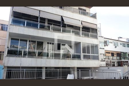 Apartamento à venda com 190m², 4 quartos e 3 vagas Apartamento à venda com 190m², 4 quartos e 3 vagasFachada