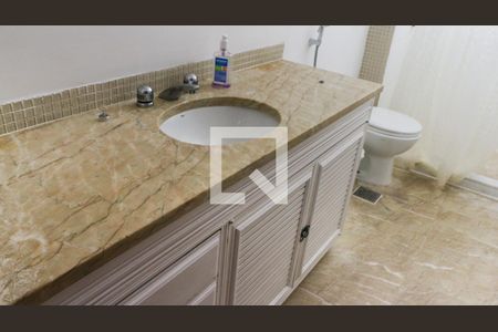 Apartamento à venda com 190m², 4 quartos e 3 vagas Apartamento à venda com 190m², 4 quartos e 3 vagasBanheiro