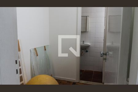 Apartamento à venda com 190m², 4 quartos e 3 vagas Apartamento à venda com 190m², 4 quartos e 3 vagasQuarto de Serviço