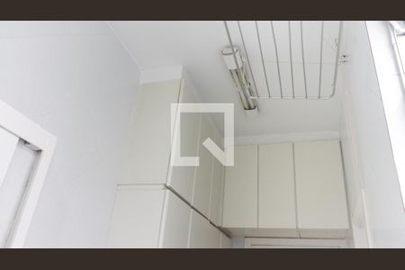 Apartamento à venda com 190m², 4 quartos e 3 vagas Apartamento à venda com 190m², 4 quartos e 3 vagasÁrea de Serviço