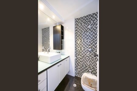 Apartamento para alugar com 100m², 3 quartos e 2 vagasBanheiro da suíte