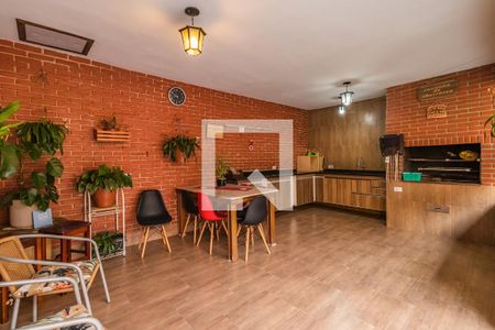 Casa à venda com 200m², 3 quartos e 4 vagas Casa à venda com 200m², 3 quartos e 4 vagasEspaço Gourmet