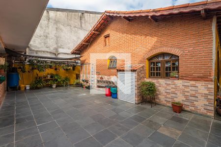 Casa à venda com 200m², 3 quartos e 4 vagas Casa à venda com 200m², 3 quartos e 4 vagasQuintal