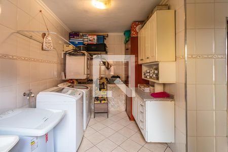 Casa à venda com 200m², 3 quartos e 4 vagas Casa à venda com 200m², 3 quartos e 4 vagasÁrea de Serviço