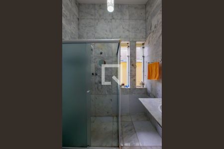 Casa à venda com 388m², 4 quartos e 4 vagasBanheiro Social