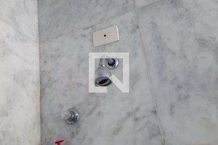 Casa à venda com 388m², 4 quartos e 4 vagasBanheiro da Suíte 1