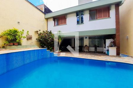 Casa à venda com 388m², 4 quartos e 4 vagasPiscina