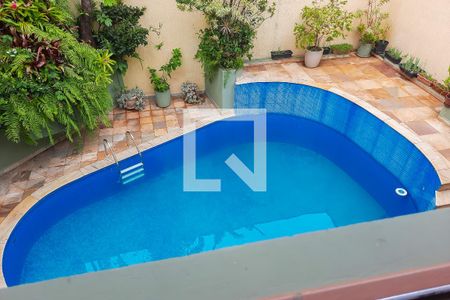 Casa à venda com 388m², 4 quartos e 4 vagasVista da Suíte 2