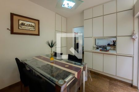 Casa à venda com 388m², 4 quartos e 4 vagasCopa