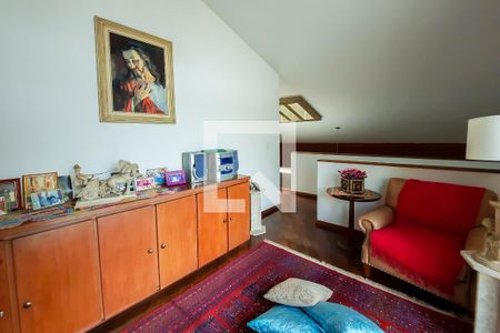 Casa à venda com 388m², 4 quartos e 4 vagasBiblioteca