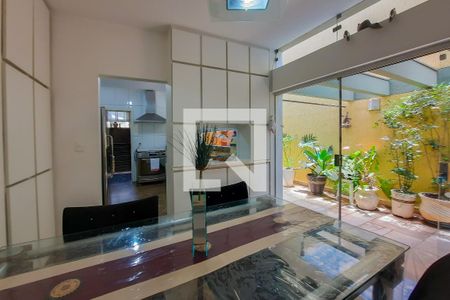 Casa à venda com 388m², 4 quartos e 4 vagasCopa