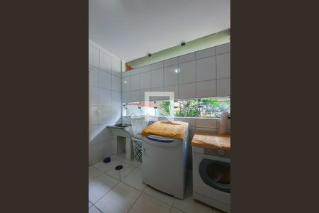 Casa à venda com 388m², 4 quartos e 4 vagasÁrea de Serviço