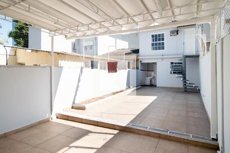 Casa para alugar com 150m², 3 quartos e 2 vagasÁrea Externa