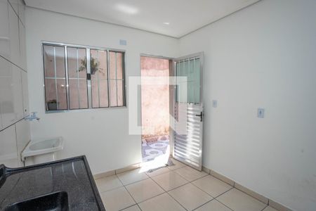 Cozinha / área de serviço de kitnet/studio para alugar com 1 quarto, 26m² em Taboão, Diadema