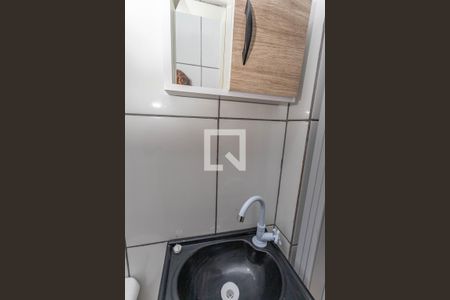 Banheiro de kitnet/studio para alugar com 1 quarto, 26m² em Taboão, Diadema