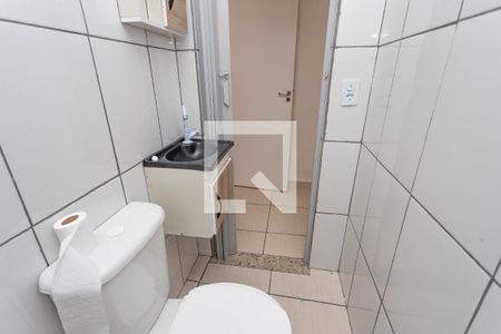 Banheiro de kitnet/studio para alugar com 1 quarto, 26m² em Taboão, Diadema