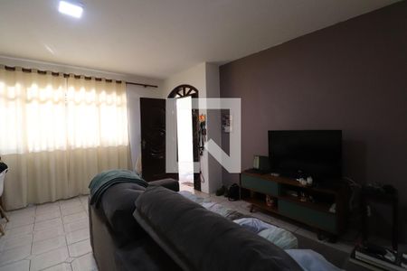 Sala de casa à venda com 2 quartos, 200m² em Jardim Santa Emilia, Guarulhos