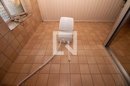 Apartamento para alugar com 60m², 2 quartos e sem vagaBanheiro