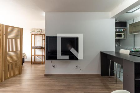 Studio - Televisão de kitnet/studio para alugar com 1 quarto, 40m² em República, São Paulo