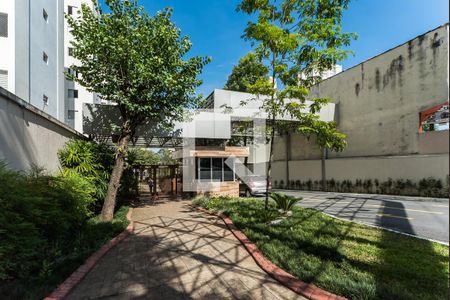 Apartamento para alugar com 98m², 2 quartos e 2 vagas Apartamento para alugar com 98m², 2 quartos e 2 vagasFachada