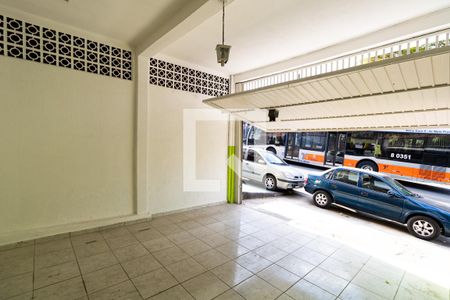 Casa à venda com 160m², 4 quartos e 2 vagas Casa à venda com 160m², 4 quartos e 2 vagasGaragem