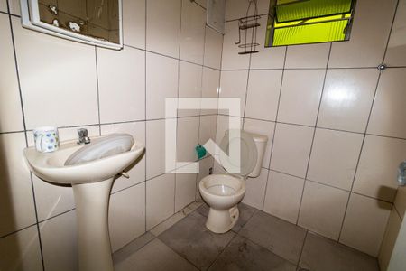 Casa à venda com 160m², 4 quartos e 2 vagas Casa à venda com 160m², 4 quartos e 2 vagasBanheiro