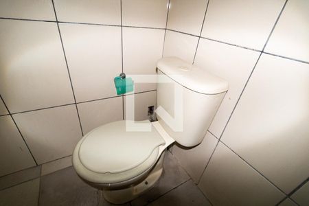 Casa à venda com 160m², 4 quartos e 2 vagas Casa à venda com 160m², 4 quartos e 2 vagasBanheiro