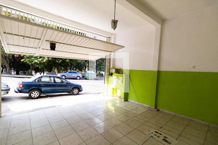 Garagem de casa à venda com 4 quartos, 160m² em Vila Dalva, São Paulo