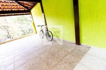Casa à venda com 160m², 4 quartos e 2 vagas Casa à venda com 160m², 4 quartos e 2 vagasGaragem