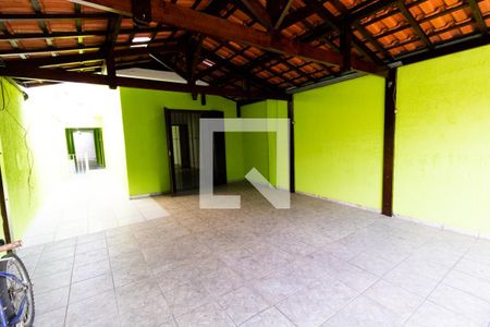 Casa à venda com 160m², 4 quartos e 2 vagas Casa à venda com 160m², 4 quartos e 2 vagasGaragem