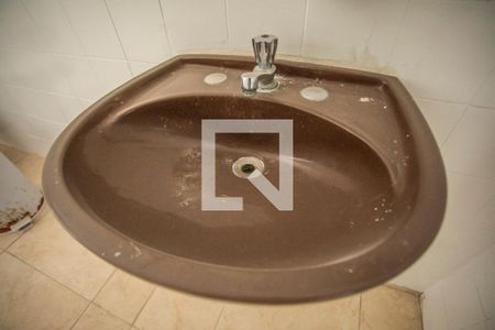 Casa à venda com 270m², 6 quartos e 2 vagasBanheiro 2 - Torneira