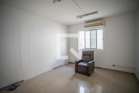 Casa à venda com 270m², 6 quartos e 2 vagasSuíte