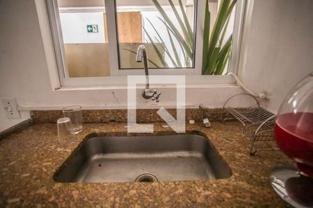 Casa à venda com 270m², 6 quartos e 2 vagasCozinha - Torneira