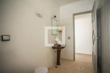 Casa à venda com 270m², 6 quartos e 2 vagasBanheiro 2